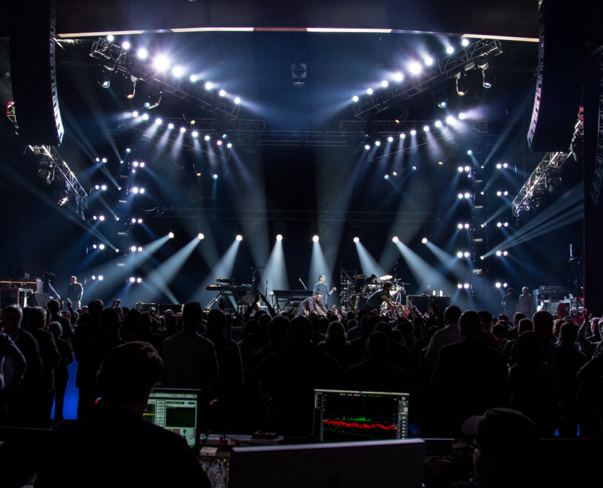 Linkin-Park-CES-2014-231-CROPPED-845x684